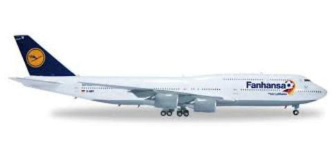 Hogan Wings LH30 1/200 Lufthansa LH DLH Fanhansa BOEING 747-8 D-ABYO Saarland Plastic Snap-Fit Model Commercial Aircraft Civil Aviation